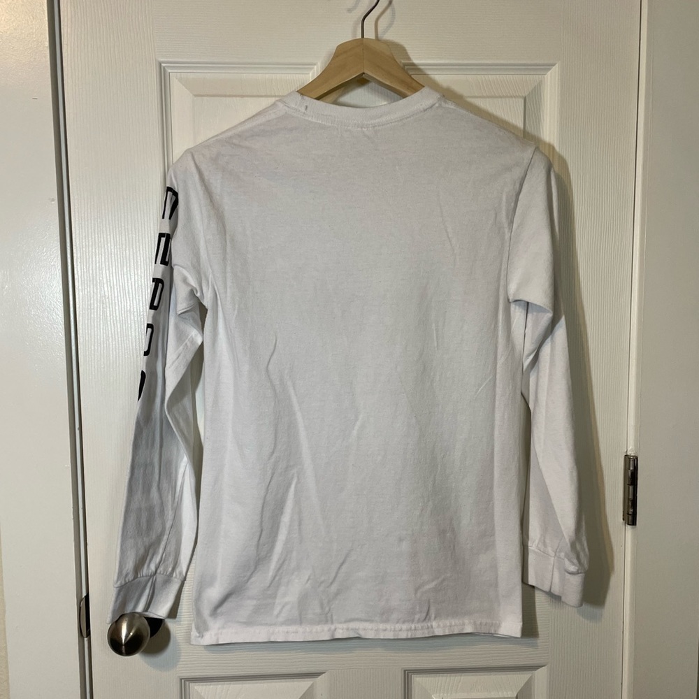 Gildan white long sleeve Panic! At the Disco graphic band tee sz S - Picture 8 of 8